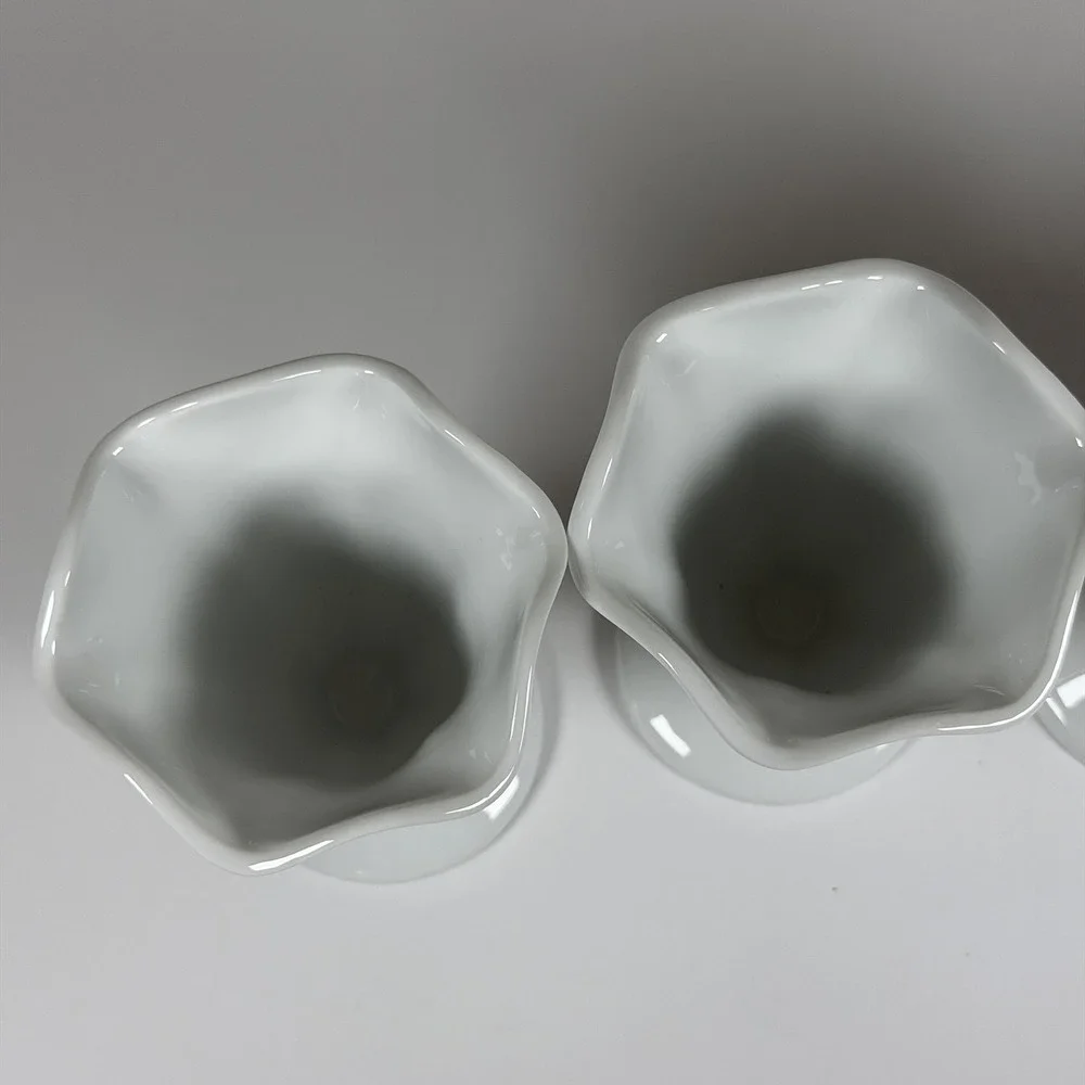 Set of 4 Sur La Table White Porcelain Footed Ice Cream Dessert Bowls Scalloped